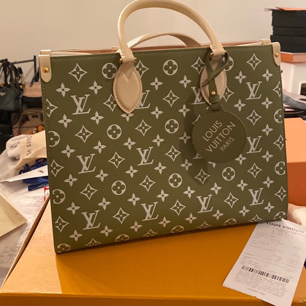 Louis Vuitton cabas Onthego MM